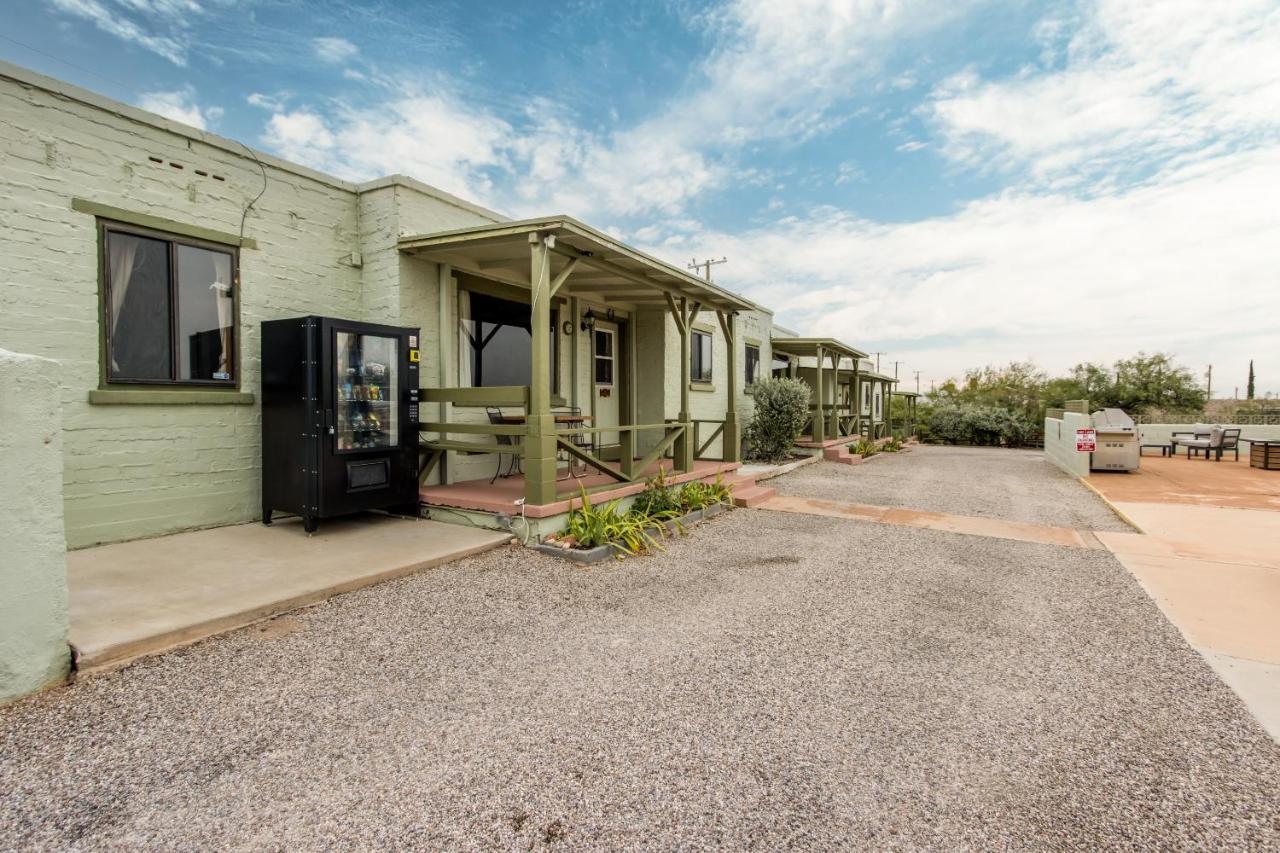 Sagebrush Inn Tombstone Luaran gambar The historic Desert Inn