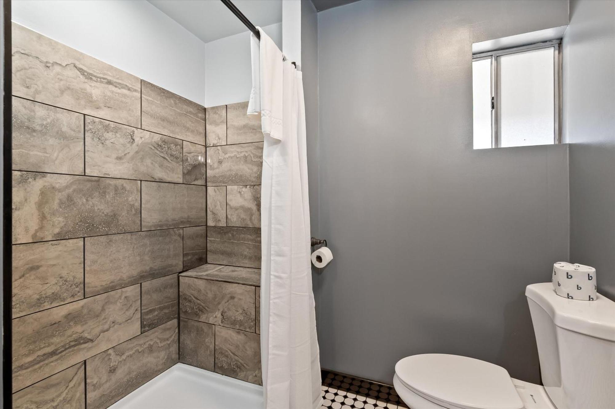 Sagebrush Inn Tombstone Bilik gambar Bathroom